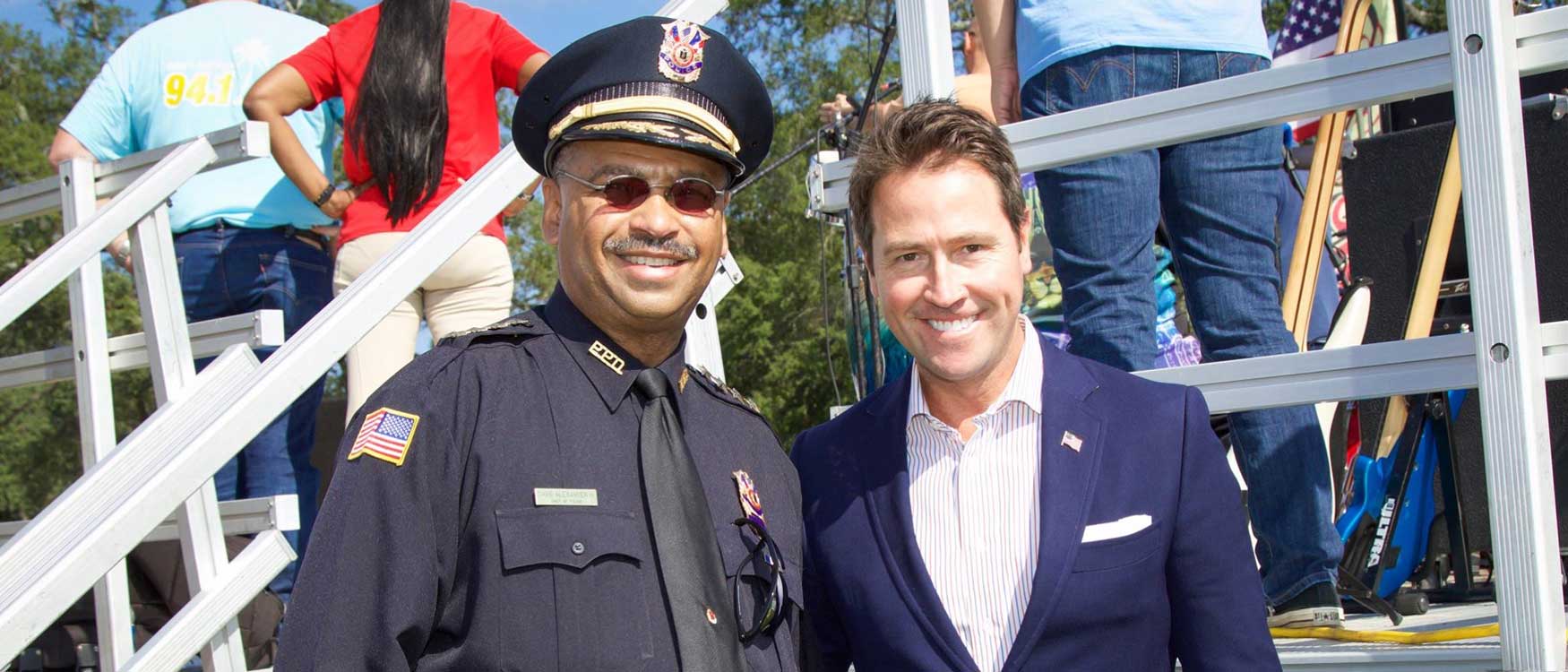 Pensacola council passes resolution supporting police chief