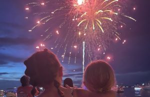 Pensacola Beach’s 9 p.m. Fireworks Show Set to Dazzle!